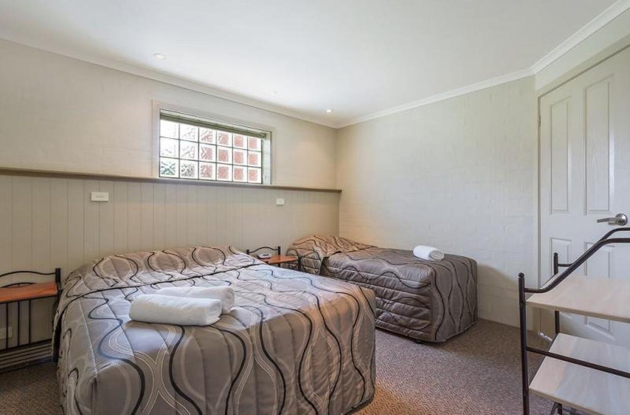 Heritage House Motel & Units Eden Esterno foto